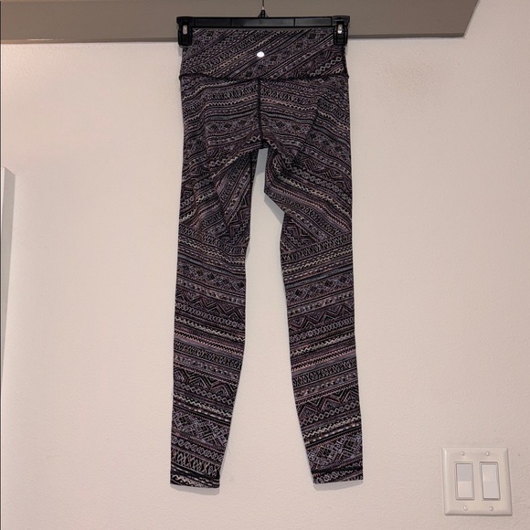 Lululemon Wunder Under High Rise Tight 28” in Tribal Pace SZ 6 EUC - Picture 3 of 4